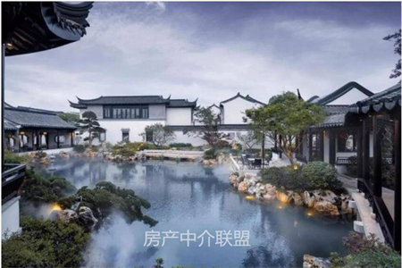 吉祥花园1楼带院105.91平可改套三，售价79.8万